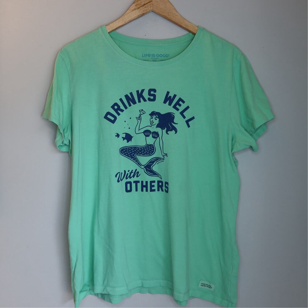 Life Is Good Mermaid Drinks Well Others Mint Crusher Tee Womens XL